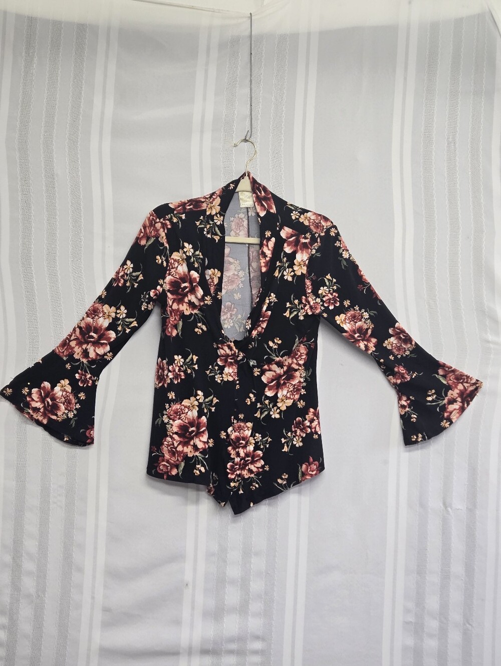 BONDED MULTICOLOR FLORAL PRINT BELL SLEEVE CARDIGAN SIZE SEE PICTURES FOR MEASUR